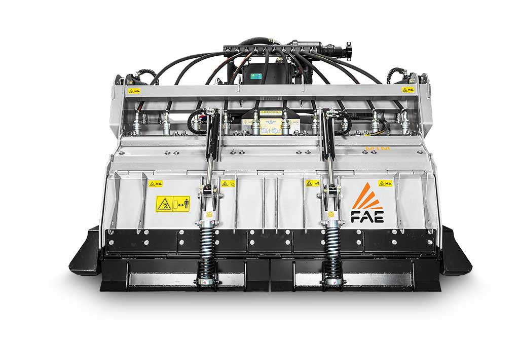 Close-up detail of FAE MTM 225 HP crusher drum and teeth